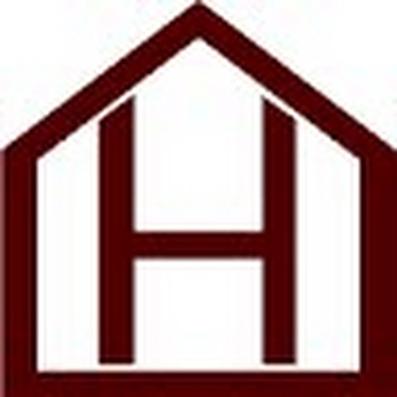 Poshmark profile picture for @admissions